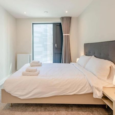 Modern Apartments In Brentford 2 Minutes Walk From Kew Bridge Exteriör bild