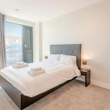 Modern Apartments In Brentford 2 Minutes Walk From Kew Bridge Exteriör bild