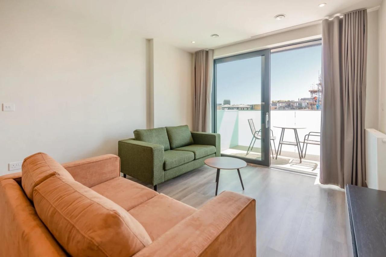 Modern Apartments In Brentford 2 Minutes Walk From Kew Bridge Exteriör bild