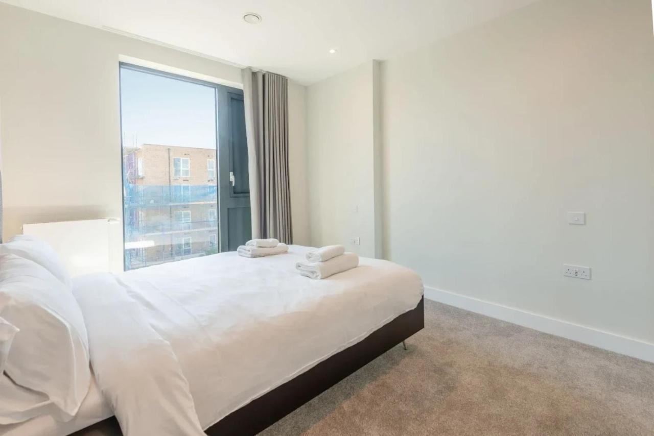 Modern Apartments In Brentford 2 Minutes Walk From Kew Bridge Exteriör bild
