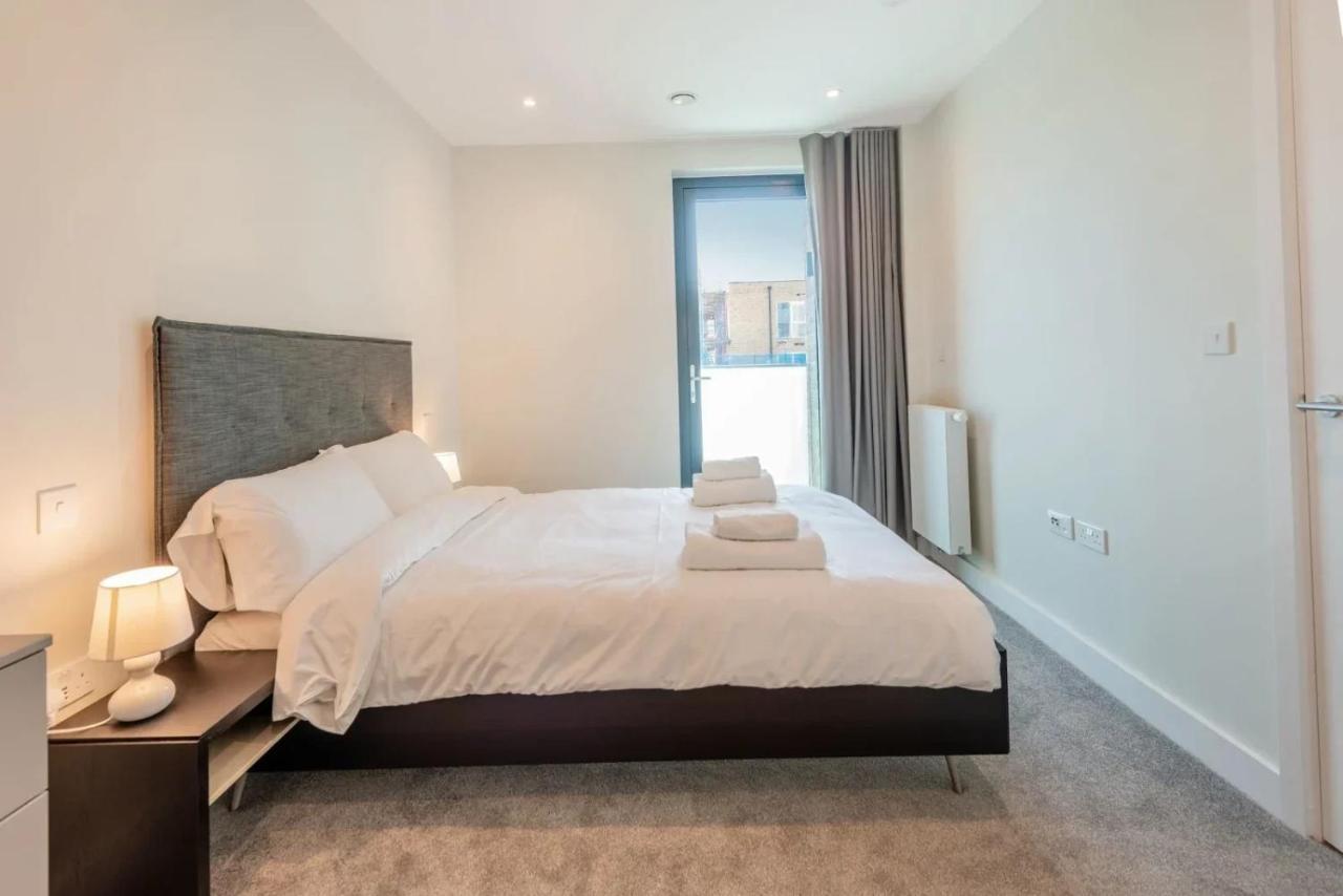 Modern Apartments In Brentford 2 Minutes Walk From Kew Bridge Exteriör bild
