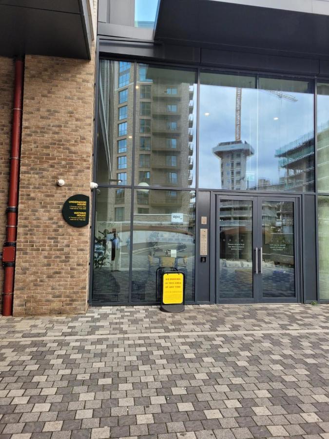 Modern Apartments In Brentford 2 Minutes Walk From Kew Bridge Exteriör bild